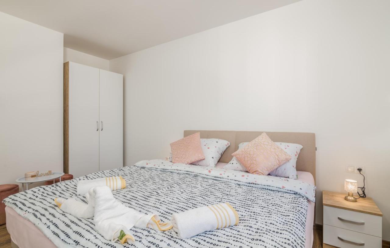 Apartments Sunrise Krk 克尔克 外观 照片