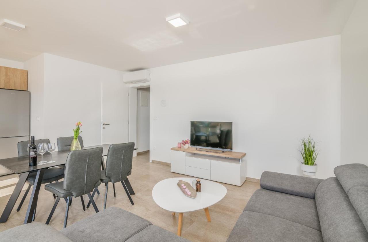 Apartments Sunrise Krk 克尔克 外观 照片
